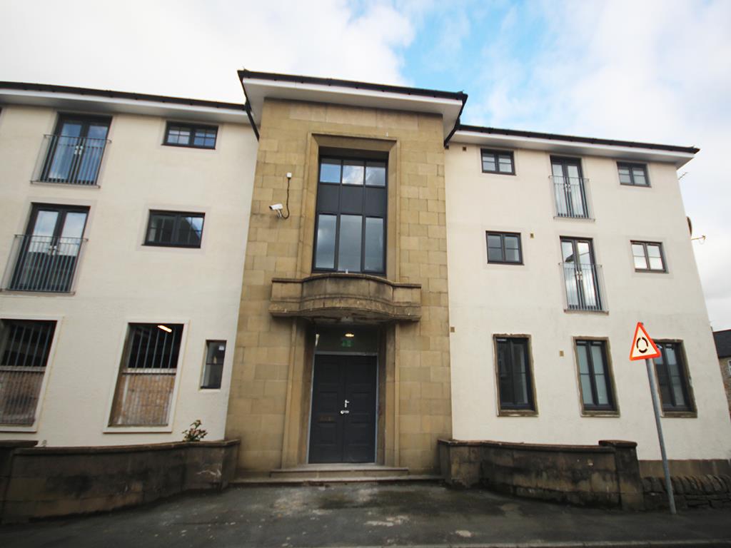 2 bedroom apartment To Let in Earby - Main Image